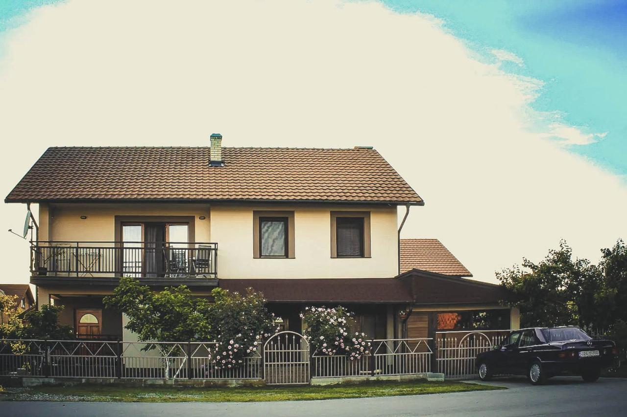 Appartamento Duplex House Bijeljina Esterno foto